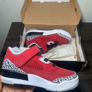 **BRAND NEW** Jordan Spizike Low (PS)